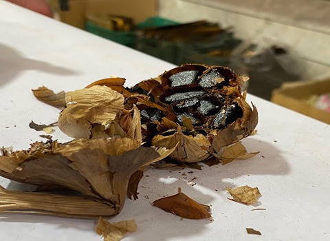 فروش سیر سیاه اصلی + خرید باور نکردنی